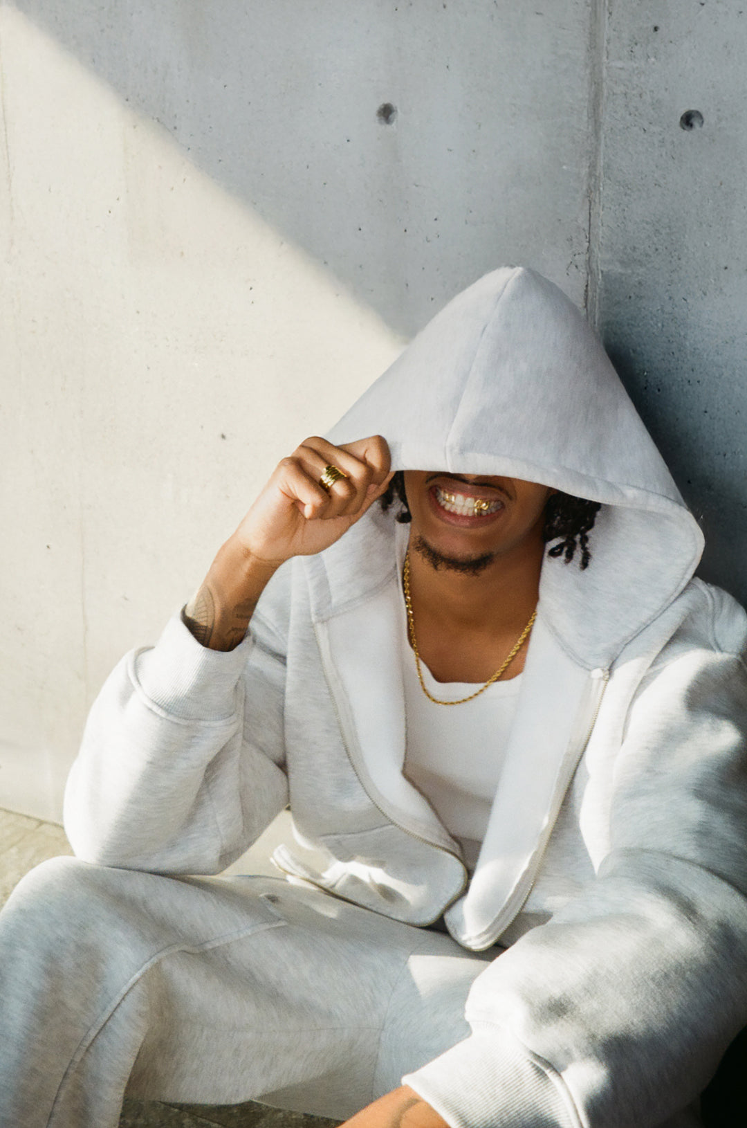 "TRUE BASICS" Heather Grey Zip Up Hoodie